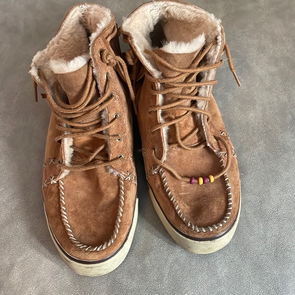 Size 10 Ugg Tan Moccasins